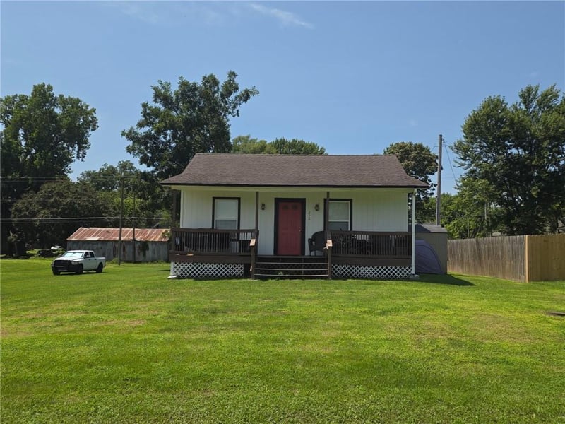 212 Poplar St, Ottawa, KS 66067