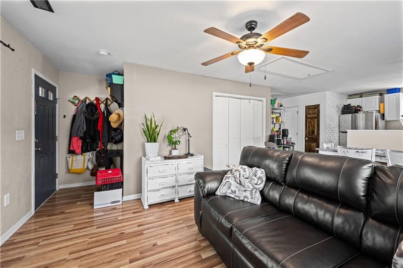212 S Poplar St, Ottawa, KS 66067