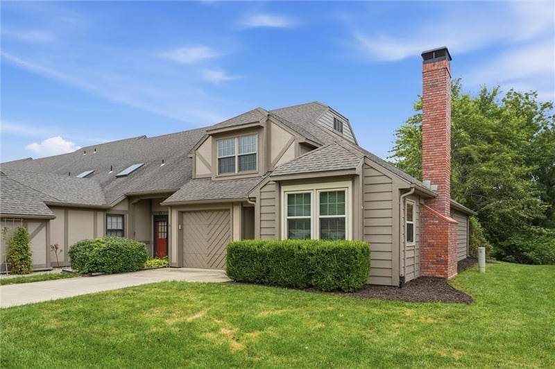 3411 Seminole Dr, Lawrence, KS 66047