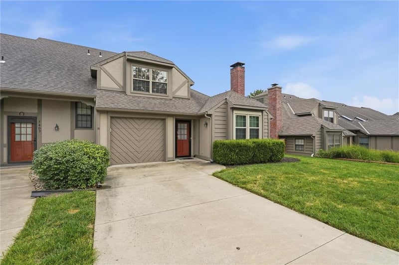 3411 Seminole Dr, Lawrence, KS 66047