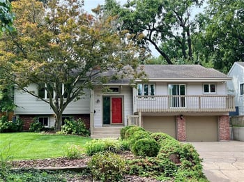 6001 68th St, Overland Park, KS 66204