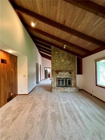 6001 68th St, Overland Park, KS 66204