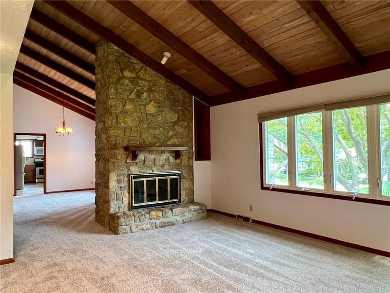 6001 W 68th St, Overland Park, KS 66204