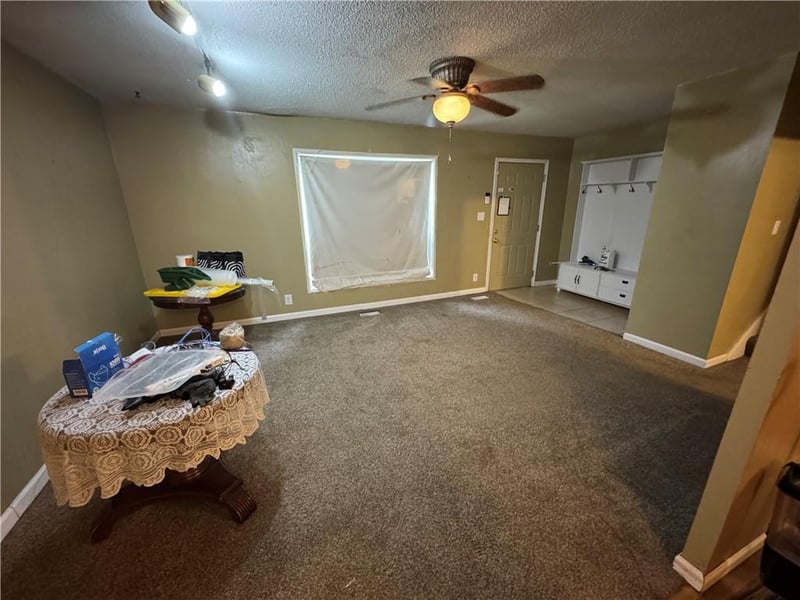 8612 92nd Ter, Kansas City, MO 64138