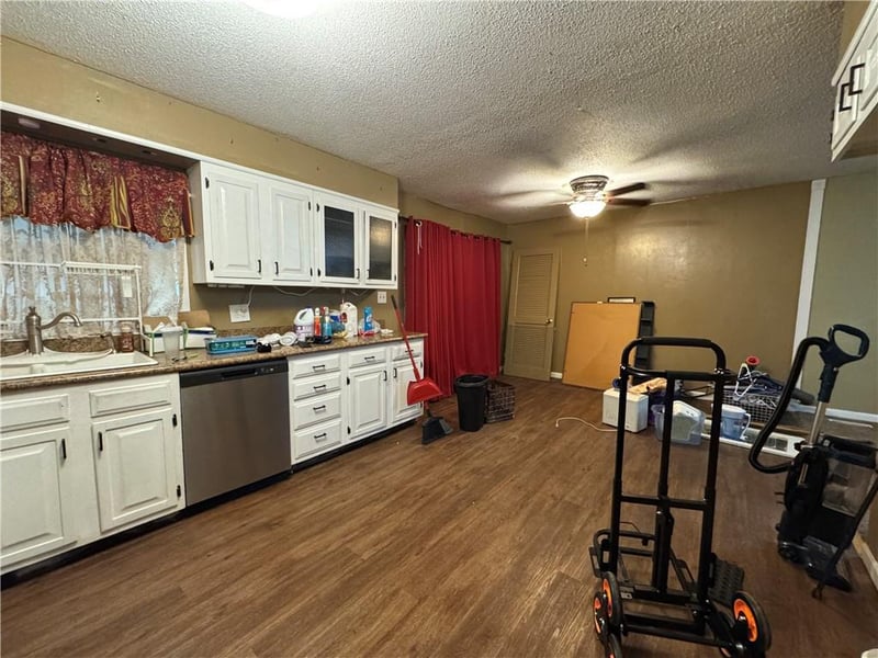 8612 92nd Ter, Kansas City, MO 64138
