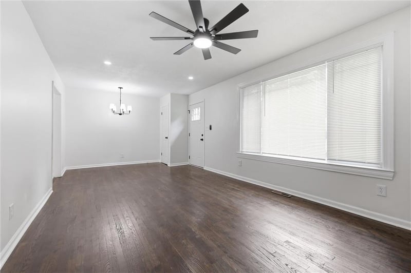 10518 Palmer Ave, Kansas City, MO 64134