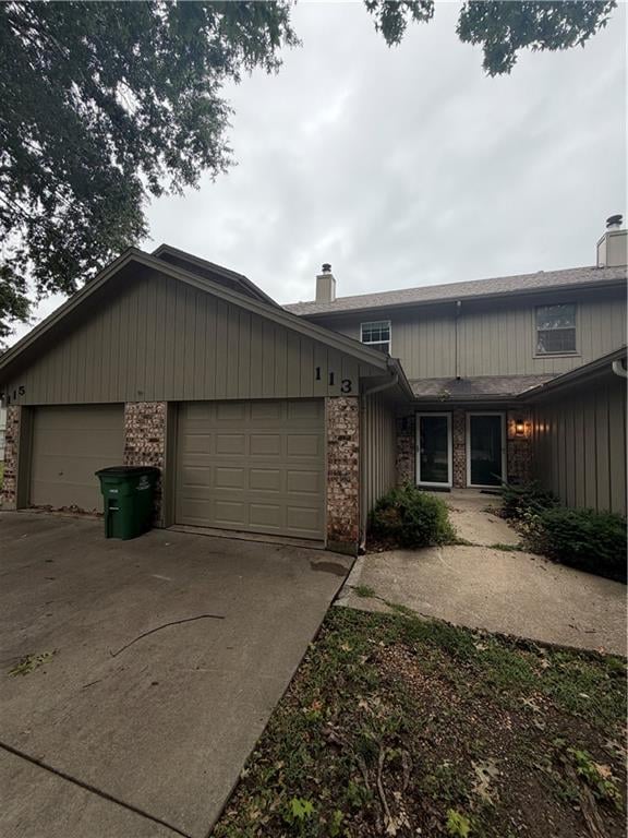 113 Greystone Dr NE, Lee's Summit, MO 64086