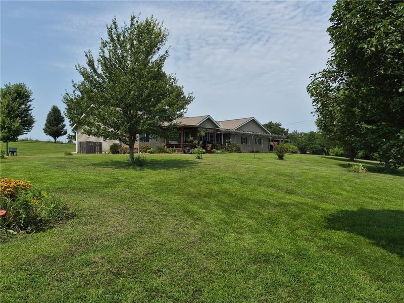 32113 359th St, Osawatomie, KS 66064