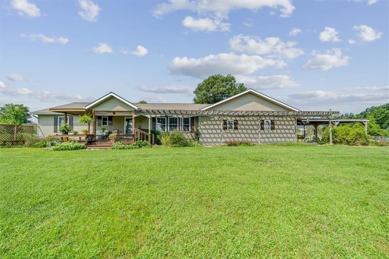 32113 W 359th St, Osawatomie, KS 66064