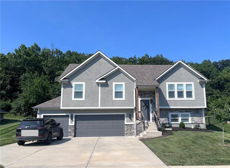 12216 89th Ter, Kansas City, MO 64138