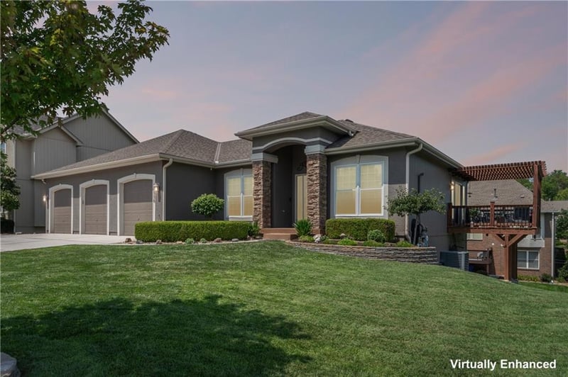 19556 105th Ter, Olathe, KS 66061