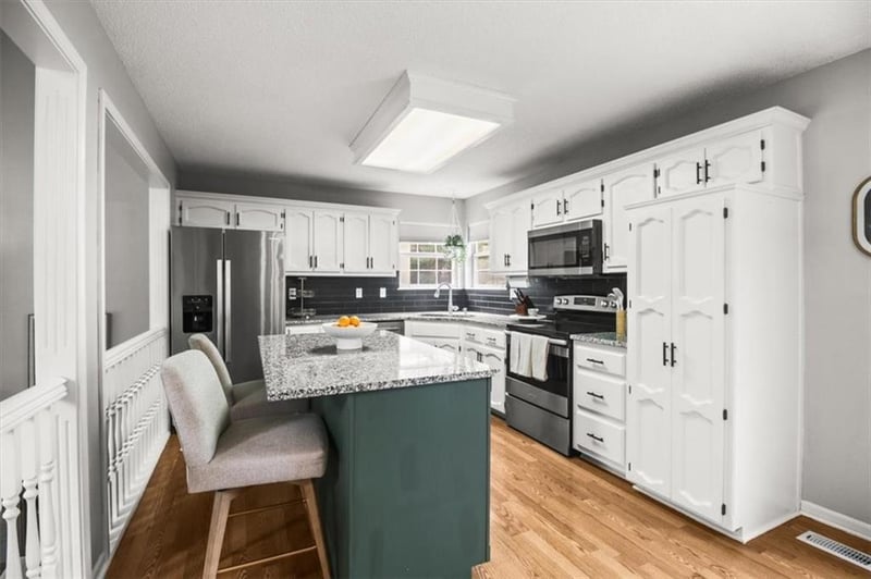 427 SE Franklin Ct, Blue Springs, MO 64014