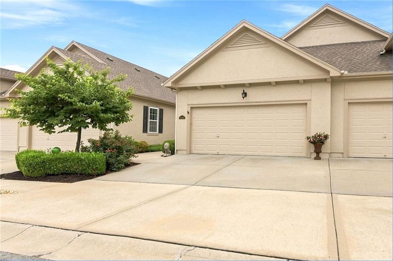 2511 107th Ter, Kansas City, MO 64155