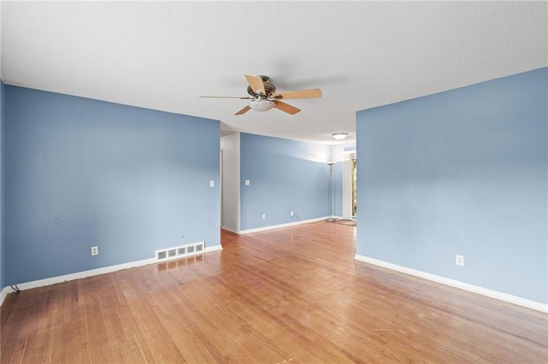 10330 Dearborn Dr, Overland Park, KS 66207