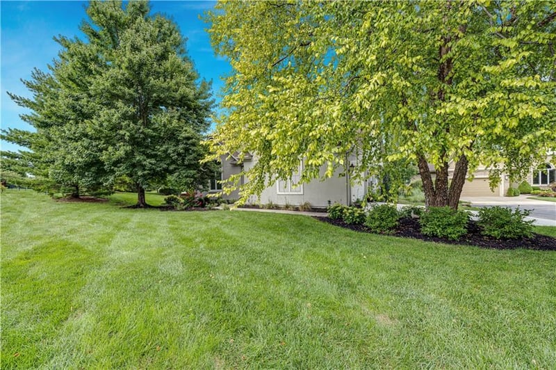 14349 Norwood St, Leawood, KS 66224