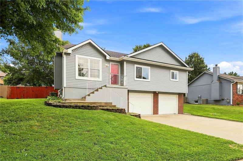 7331 Crystal Ave, Kansas City, MO 64119