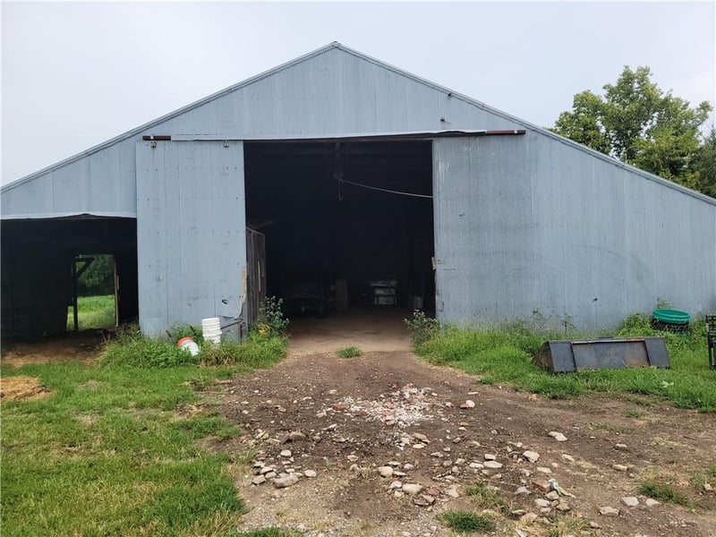 809 Western Ave, Girard, KS 66743