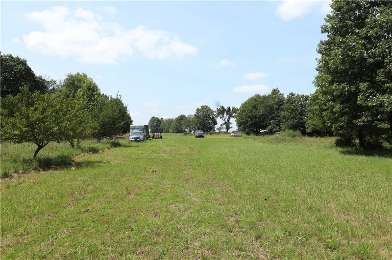 36 1200th Rd, Baldwin City, KS 66006