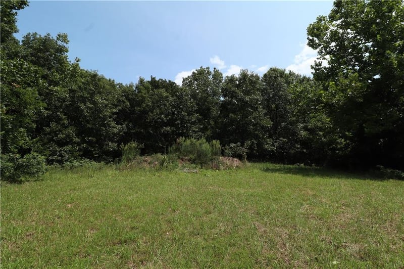 36 1200th Rd, Baldwin City, KS 66006