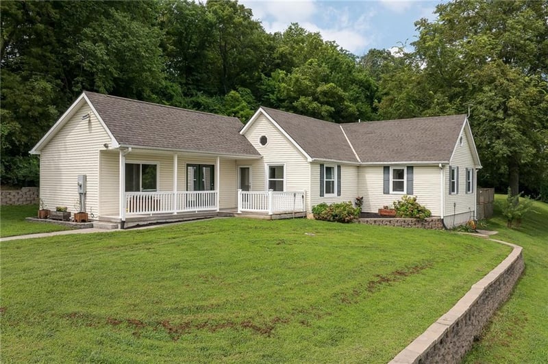 9406 SW State Route Jj N/A, St Joseph, MO 64504