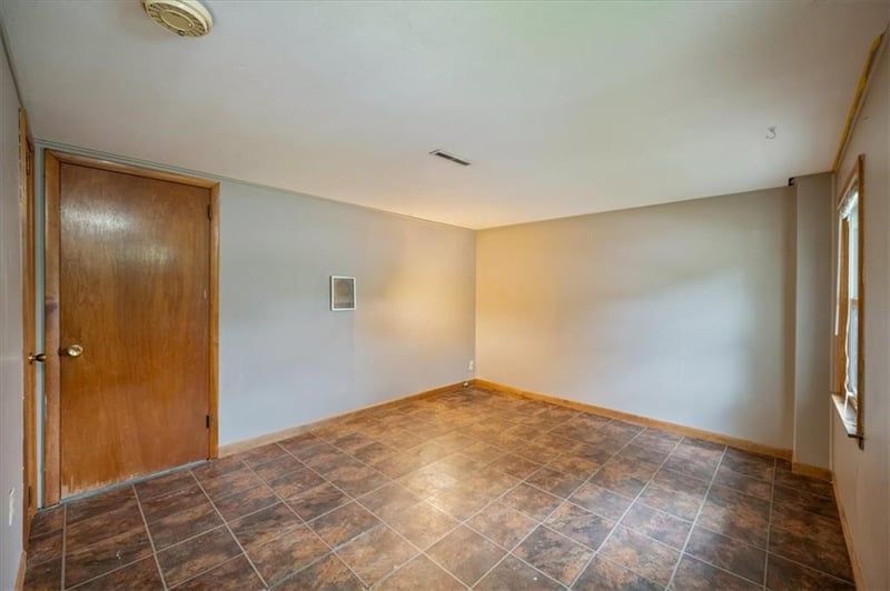 127 Collette St, Excelsior Springs, MO 64024