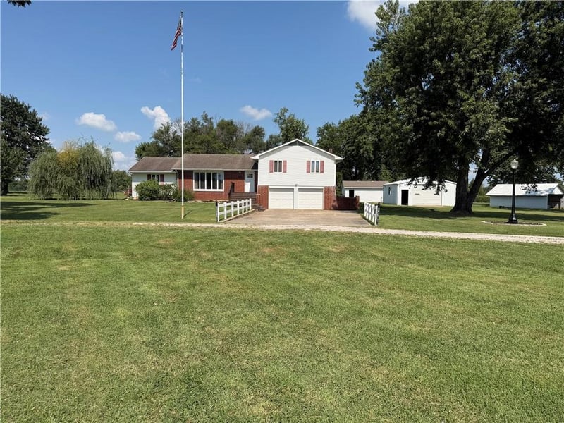 1486 215th St, Fort Scott, KS 66701