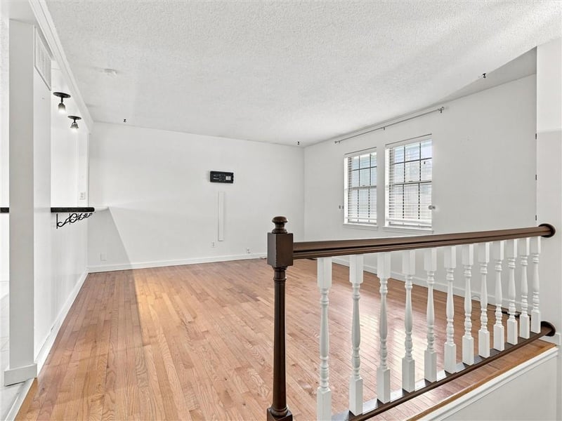 3704 Woodland Ave, Kansas City, MO 64116