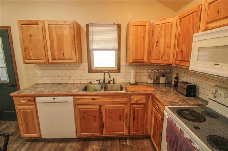 602 Richardson St, Bolckow, MO 64427