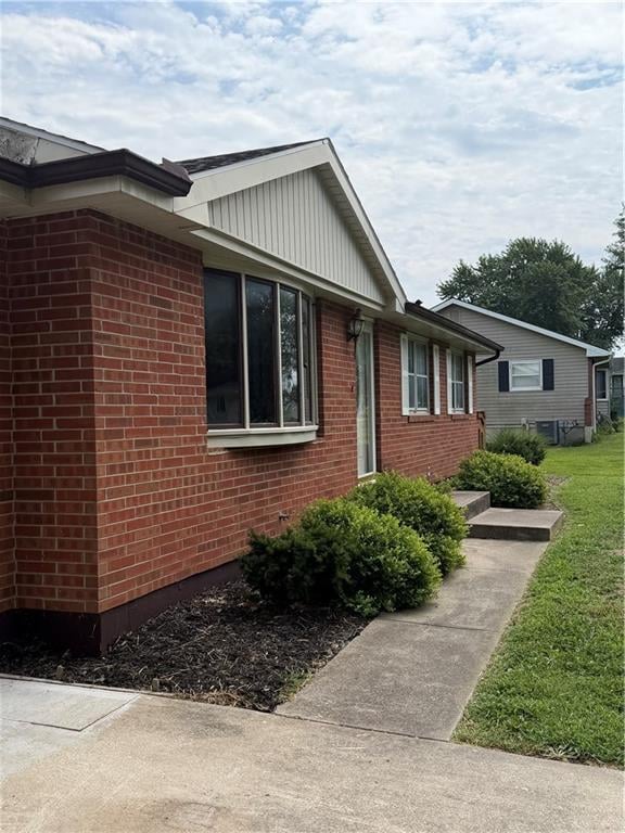 1605 Pine St, Holden, MO 64040