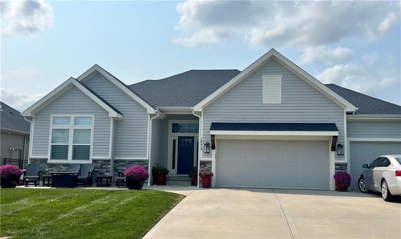 16412 Mustang St, Gardner, KS 66030