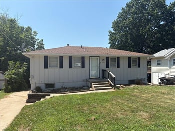 4546 Kelsey Rd, Kansas City, MO 64116