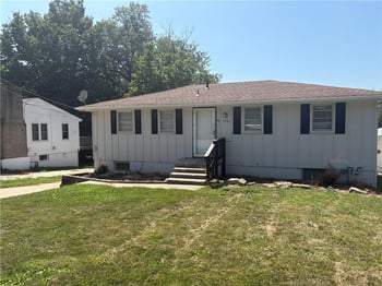4546 Kelsey Rd, Kansas City, MO 64116