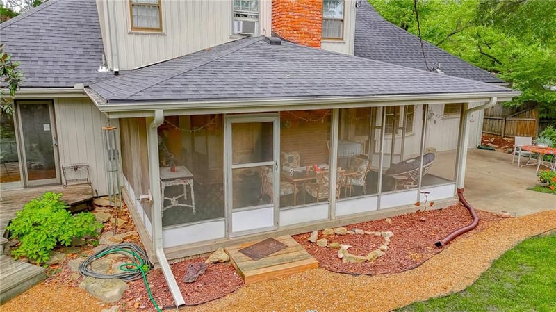 712 NW 10 St, Blue Springs, MO 64015