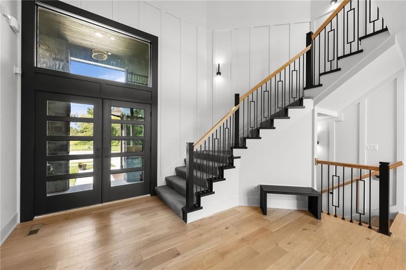 2215 Hook Farm Dr, Lee's Summit, MO 64082
