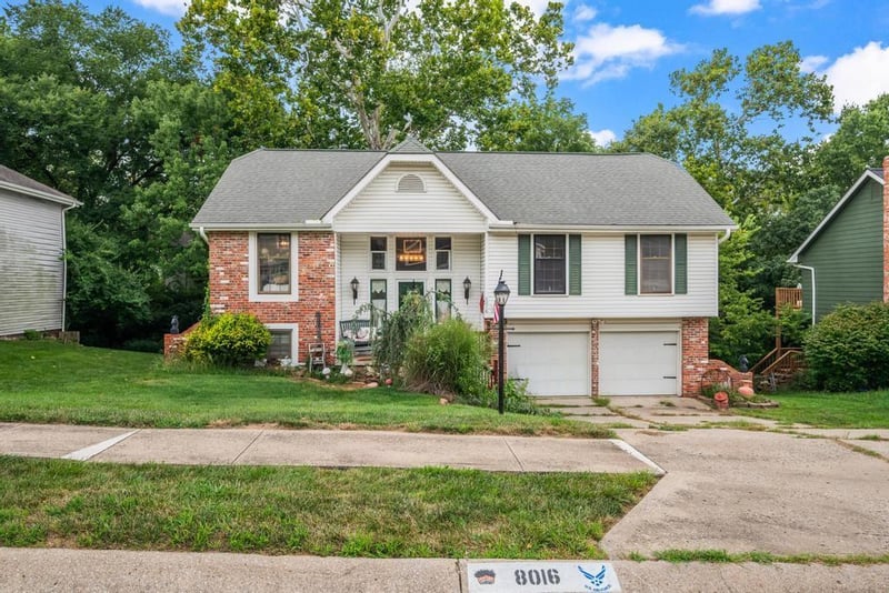 8016 N Garfield Ave, Kansas City, MO 64118