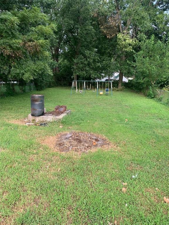 2315 Maywood Ave, Independence, MO 64052