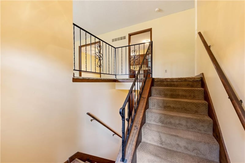 1524 W Cedar St, Olathe, KS 66061