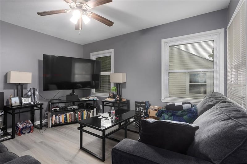 948 Cheyenne St, Leavenworth, KS 66048