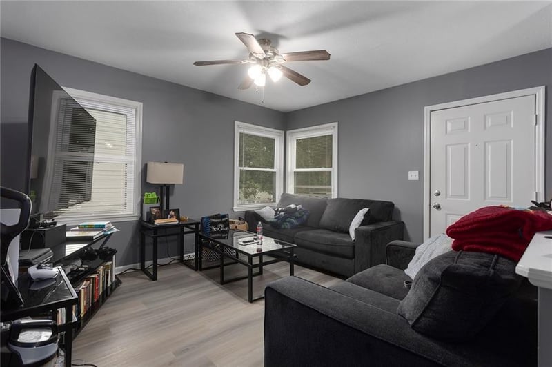 948 Cheyenne St, Leavenworth, KS 66048
