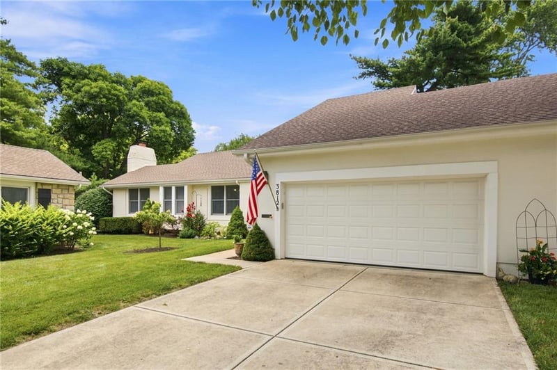 3812 79th Ter, Prairie Village, KS 66208