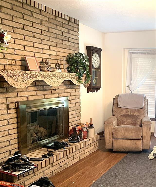 1705 Willow Cir, Blue Springs, MO 64014