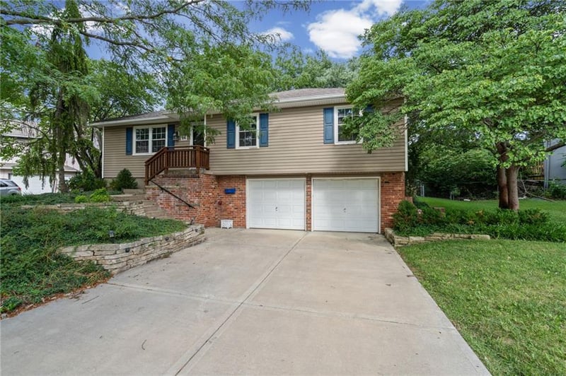 106 N Cleveland Ave, Belton, MO 64012