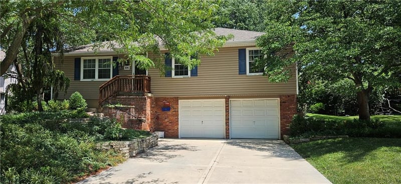 106 Cleveland Ave, Belton, MO 64012