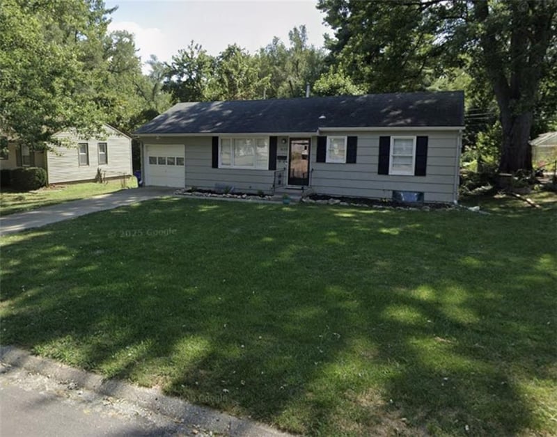 9135 Richards Dr, Raytown, MO 64133