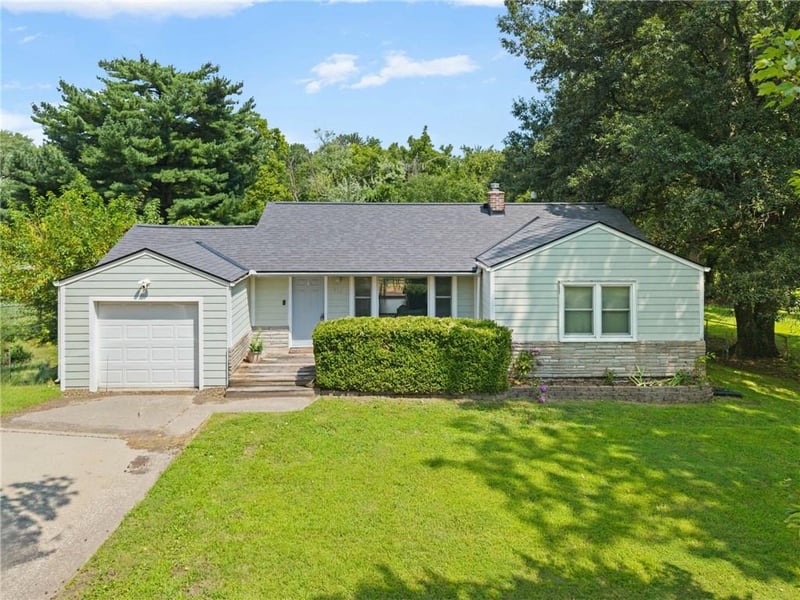 612 NE 81st Ter, Kansas City, MO 64118