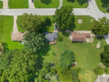 612 NE 81st Ter, Kansas City, MO 64118
