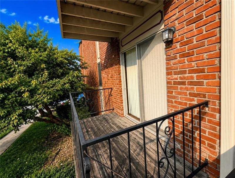 8215 Santa Fe Dr #2, Overland Park, KS 66204