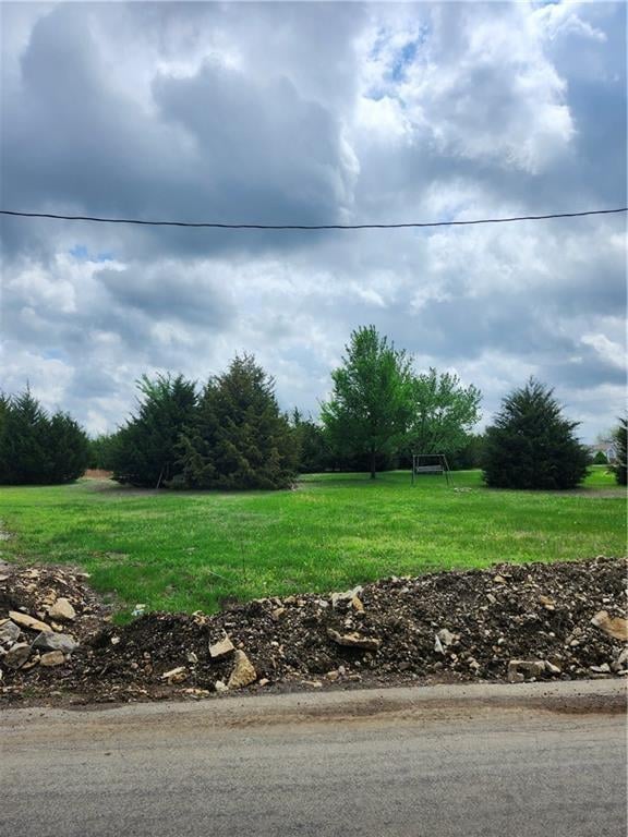101 Linn Valley Dr, Linn Valley, KS 66040