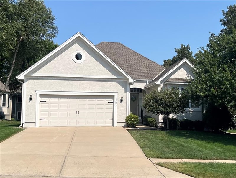 13653 Manor Rd, Leawood, KS 66224