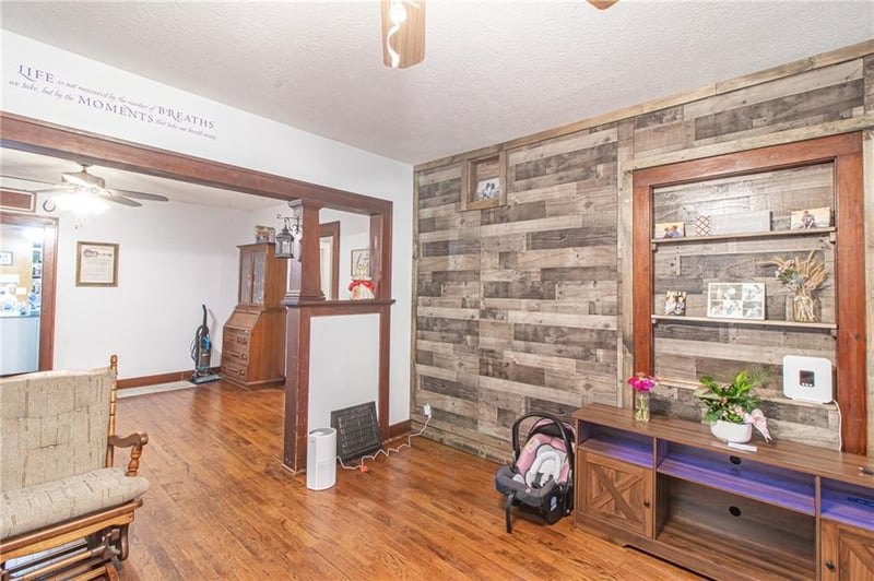 337 Main St, Odessa, MO 64076